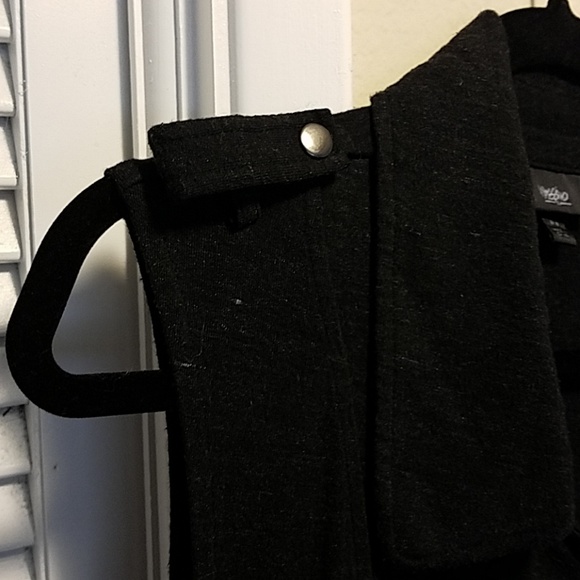 Side zip vest with pockets! - Picture 4 of 4